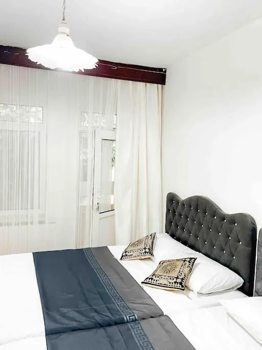 Apartment 3 Bedroom Flat With 2 Balcony In Cihangir Istanbul